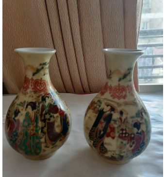 中国　乾隆年製款　粉彩　色絵　山水人物文　玉壷春瓶　V　R9206 珐琅彩玉壶春瓶：乾隆皇帝甄选 成就举世孤品
