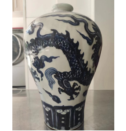 大明宣徳年製 款 青花 牡丹唐草文盤＆宣徳年製 款 青花 雲龍文 梅瓶 セット 大明宣徳年製 款 青花 牡丹唐草文盤＆宣徳年製 款 青花 雲龍文